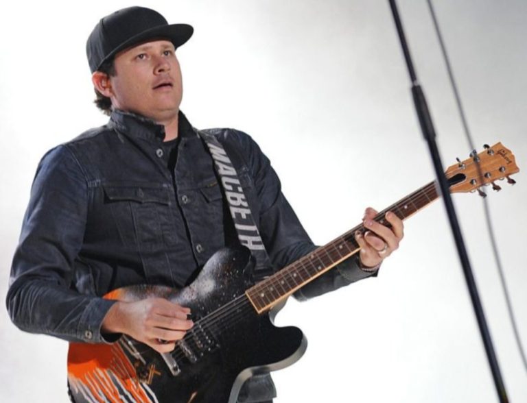 What is Tom Delonge Net Worth, Age, Height & Weight