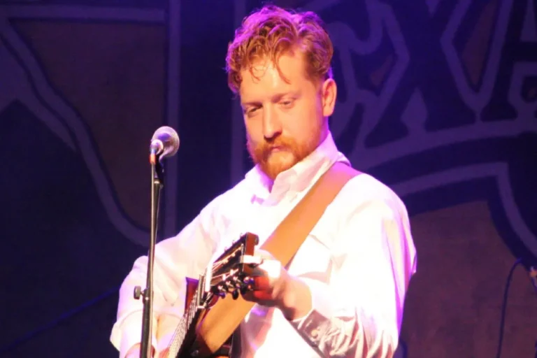 What is Tyler Childers Net Worth, Age, Height & Weight